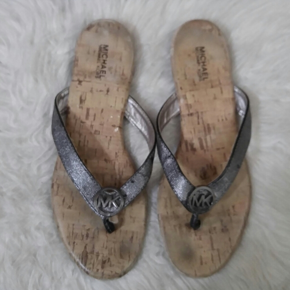 Michael Kors Youth 4 Demi Macie Gunmetal Sandal - Picture 3 of 5